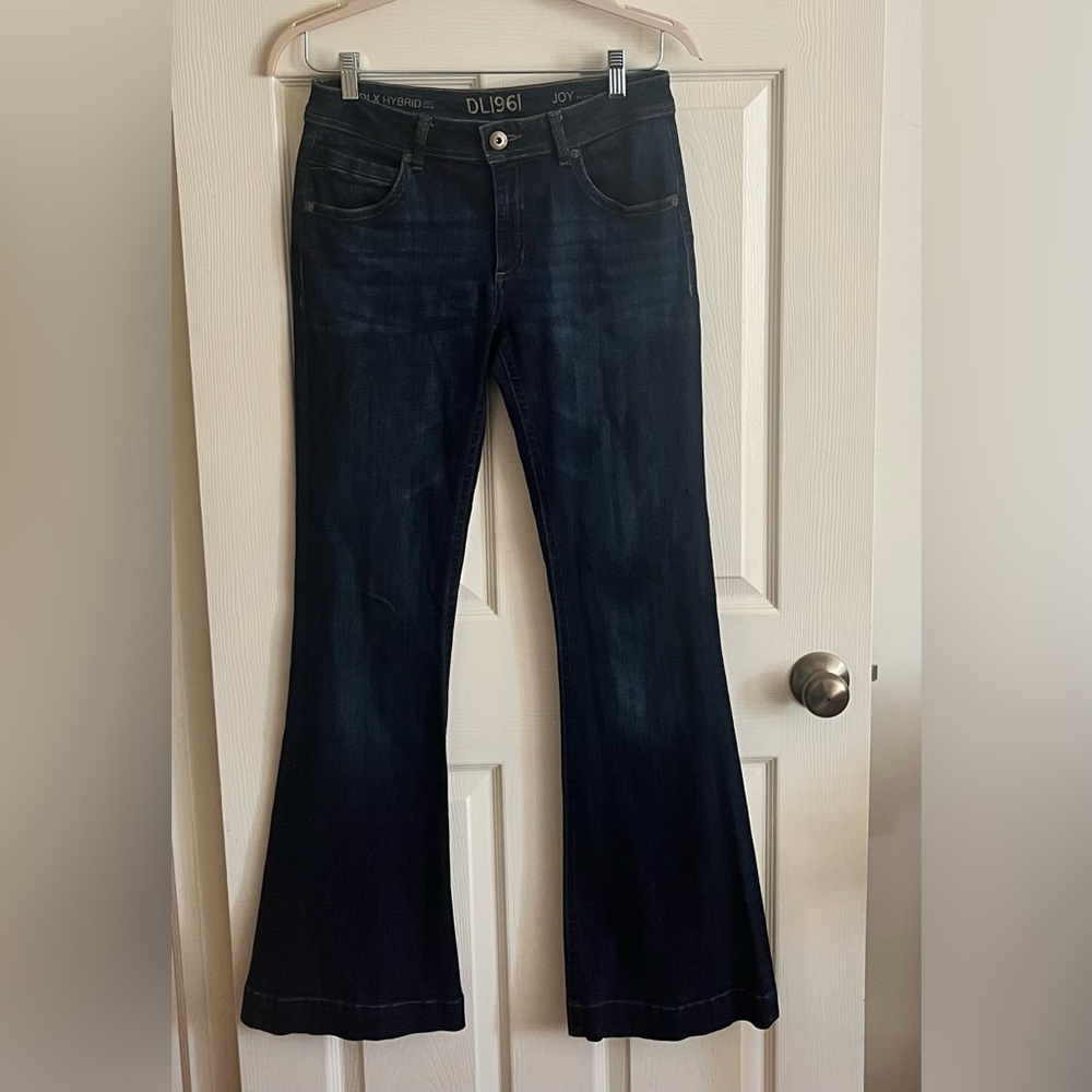 DL1961 Joy Flare in Pulse (dark denim). - Picture 3 of 6